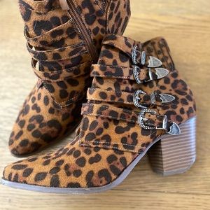 Leopard print booties with western silver belt